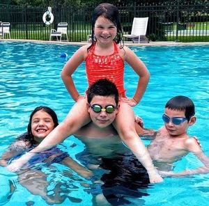 Meet your Posher, Rachel